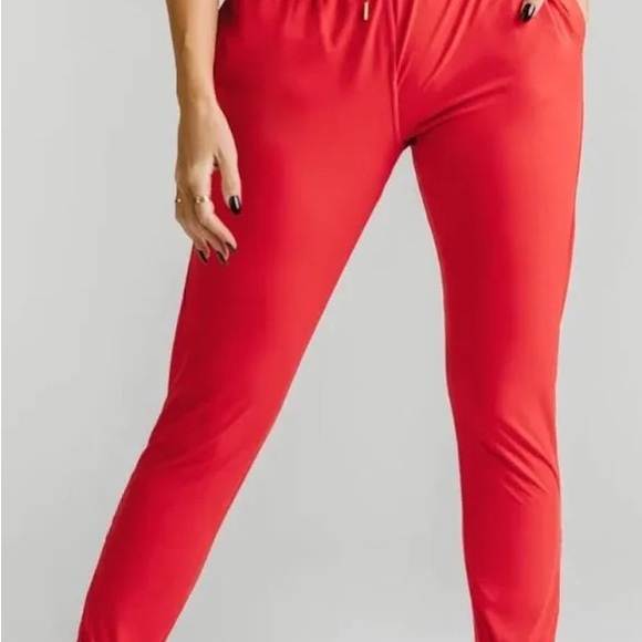 ZYIA EVERYWHERE RED JOGGER - Picture 5 of 5